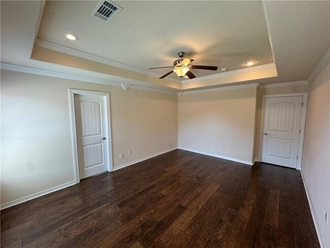 Building Photo - 4849 W Oldham Dr