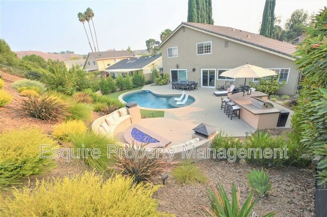 Building Photo - 6519 Bayberry St