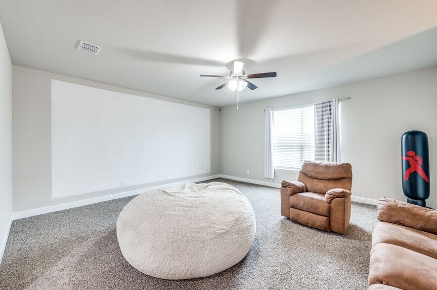 Building Photo - 2013 Gray Towers Way