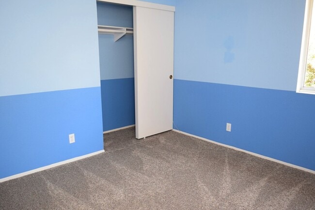 Building Photo - 4BR 3BA Home in Rancho Penasquitos - Open Floor Plan, A/C, Backyard, 2 Car Garage, Poway Valley S...