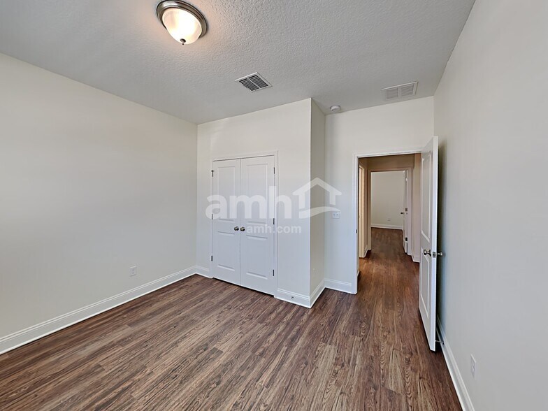 Building Photo - 34 Carlitos Way