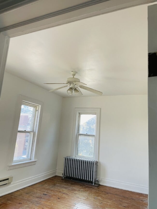 Building Photo - 117 Baltimore St