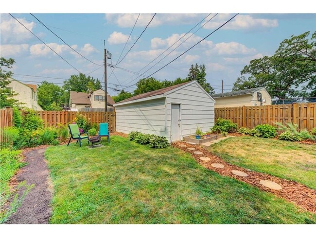 Building Photo - Gorgeous 6 Bedroom in Midway- June 2026 Mo...