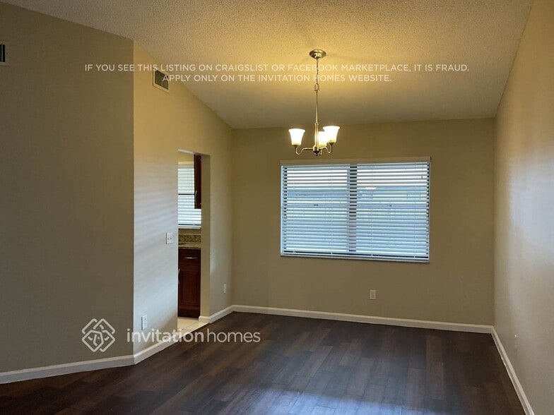 Building Photo - 162 Parkwood Dr