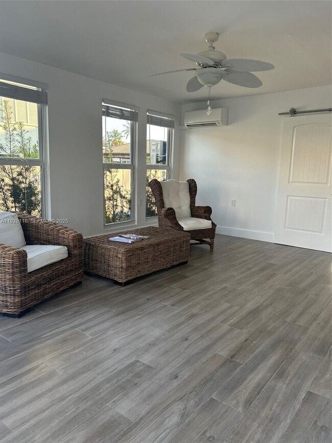 Building Photo - 826 Bonito Ln