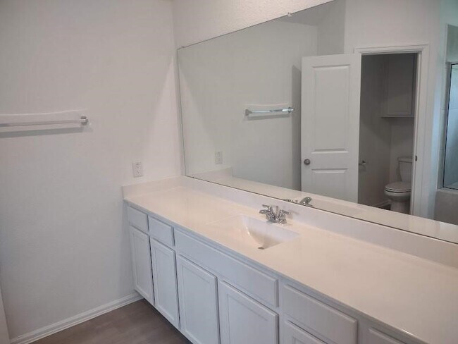 Building Photo - 1420 Cantabria Ct