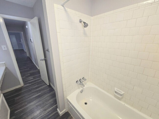 Building Photo - 1335 Willersley Ln