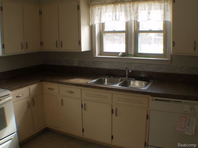 Building Photo - 1920 W Wattles Rd