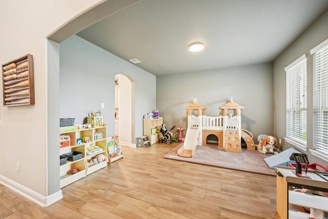Building Photo - 2406 Harborwood Ct