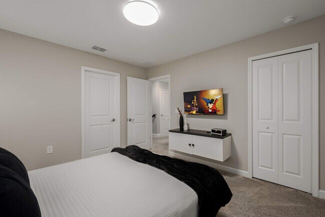 Building Photo - 9052 Sommerset Hills Dr
