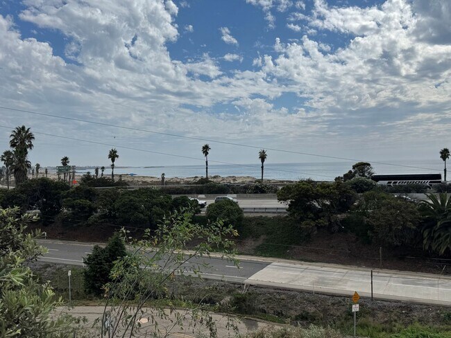 Building Photo - Gorgeous Hillside Ventura Home with Ocean ...