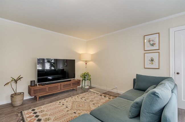 Building Photo - Alta Heights Beautifully Renovated Cottage