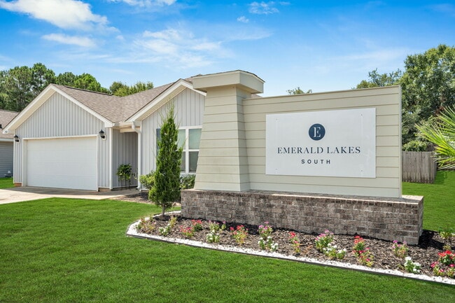 Building Photo - Emerald Lakes South