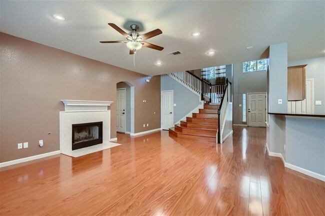 Building Photo - 5320 Spirea Cove