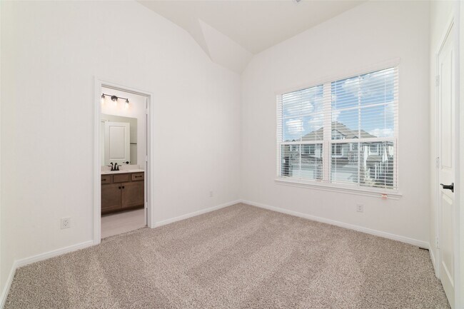 Building Photo - 135 W Coralburst Lp