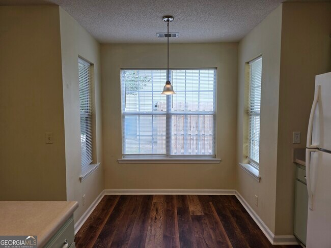 Building Photo - 1213 Exley Dr