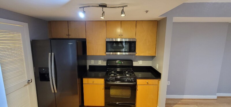 Building Photo - 1117 10th St NW