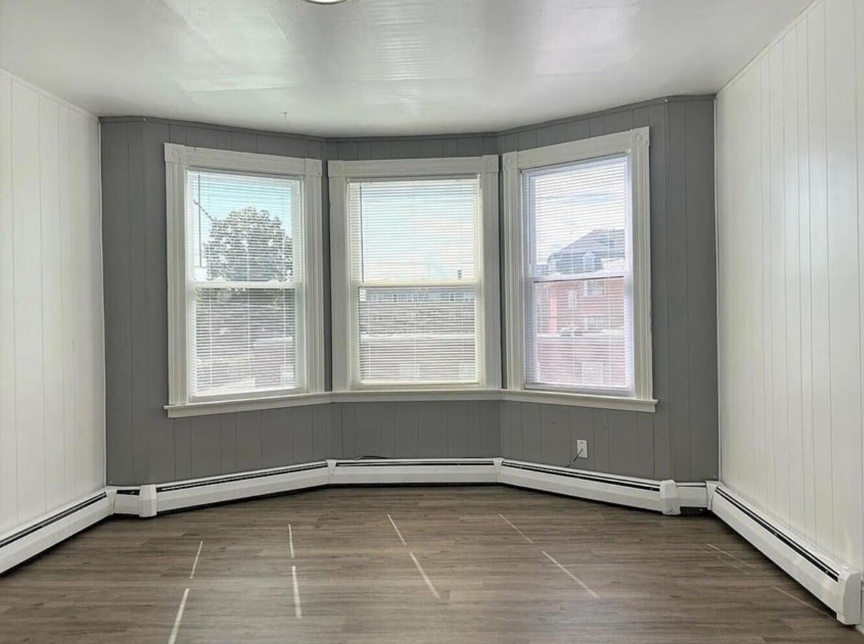 Building Photo - 98 Blake St