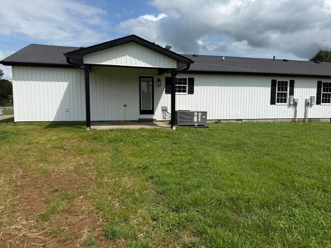 Building Photo - 403 Opossum Kingdom Rd