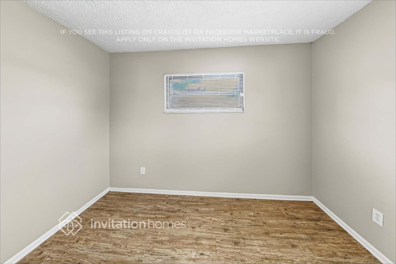 Building Photo - 10948 Tangora St