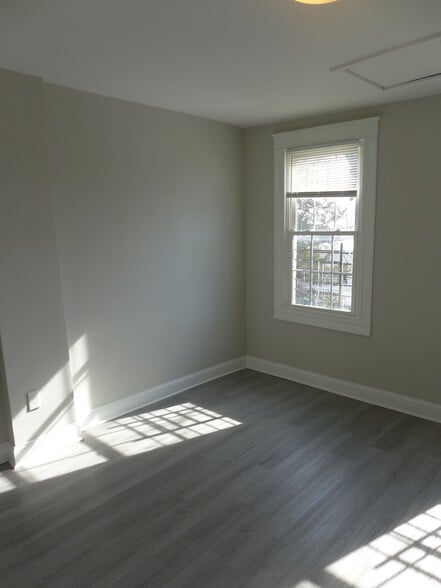 Building Photo - 619 McKewin Ave