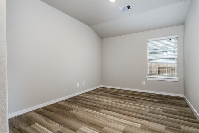 Building Photo - 17853 Stone Ter Ct