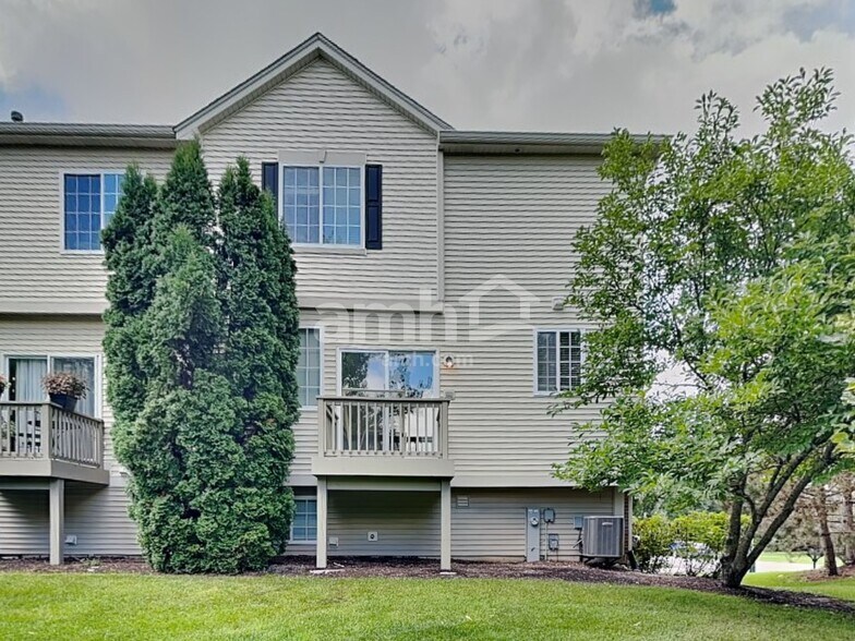 Building Photo - 312 Evergreen Cir