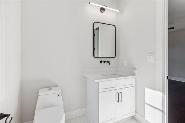 Building Photo - 115 Thome Dr