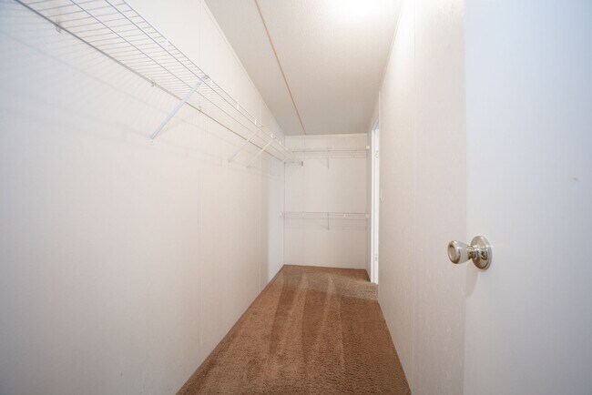 Building Photo - 3BR/2BA Mobile Home with 2 Acres in Weirsdale