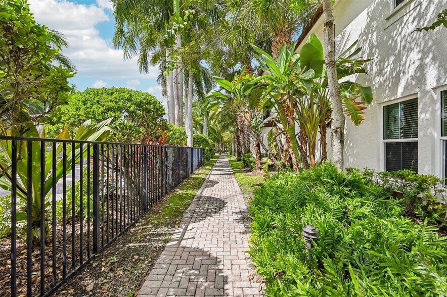 Building Photo - 4714 Monarch Way