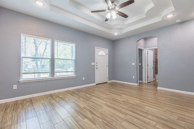Building Photo - 479 Corliss