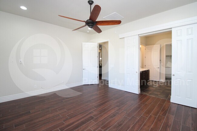Building Photo - 26756 W Piute Ave