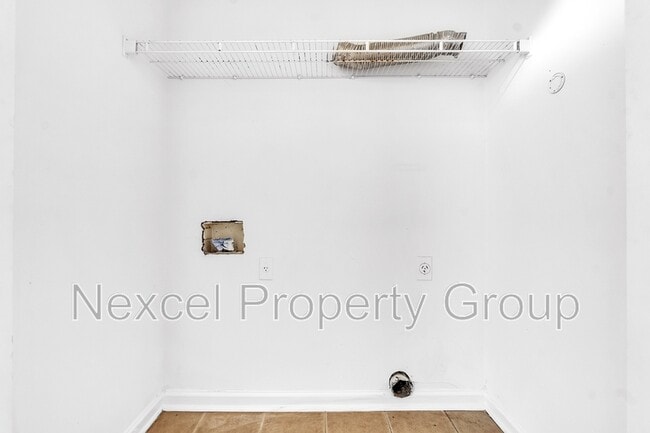 Building Photo - 2932 Churchwell Dr