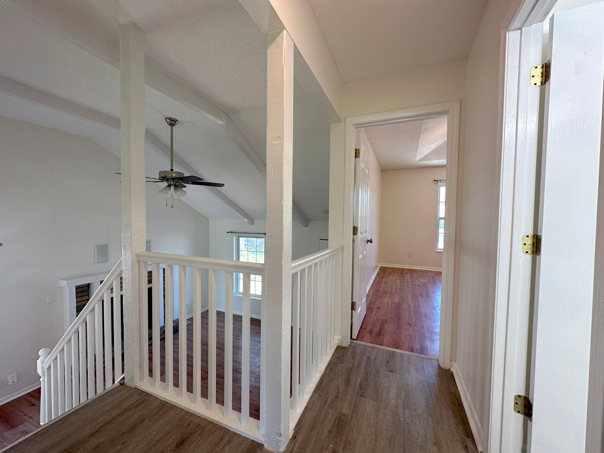 Building Photo - 1417 La Chateau Dr