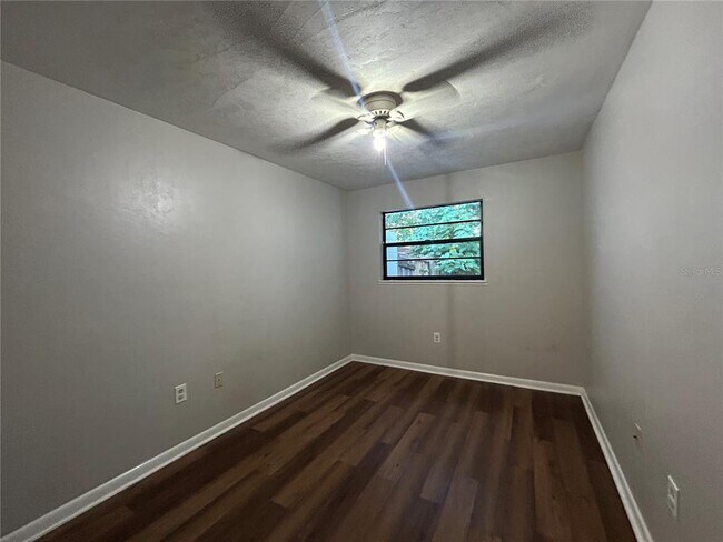 Building Photo - 7401 SW 42nd Pl