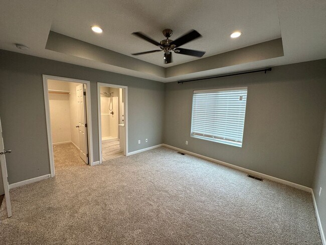 Building Photo - $2500 - Beautiful 3 bed 2 bath home in South Sioux City