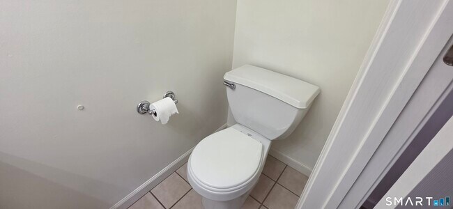 Building Photo - 20 Orchard St