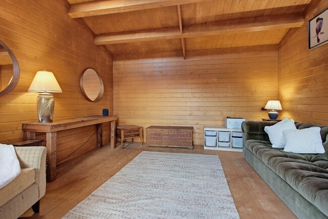 Building Photo - 1418 Marshall St