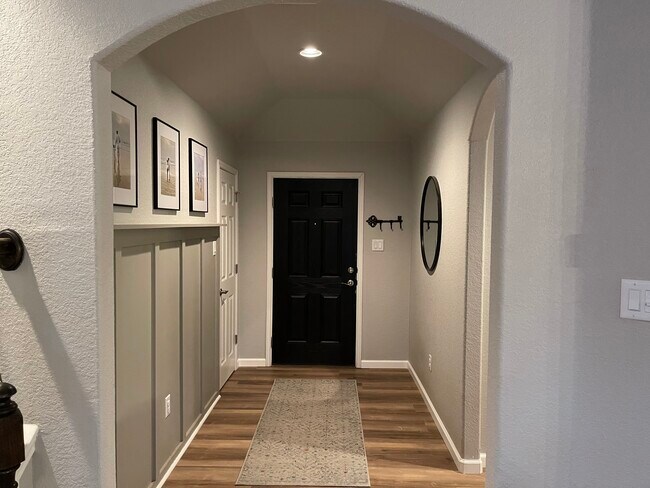 Building Photo - 1307 Oriole Ct