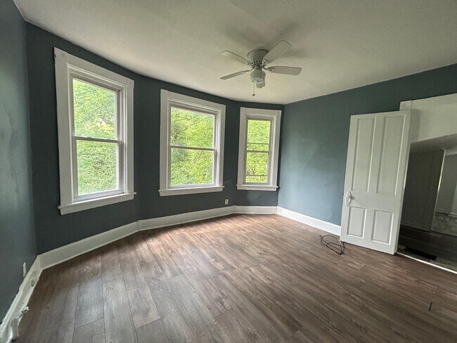 Building Photo - 3065 Moosewood Ave