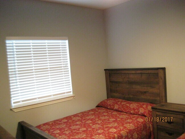 Building Photo - 125 E Morningside Dr