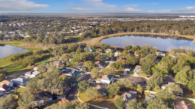 Building Photo - 631 Doe Cove Pl