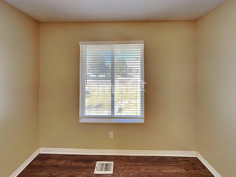 Building Photo - 628 N 540 W