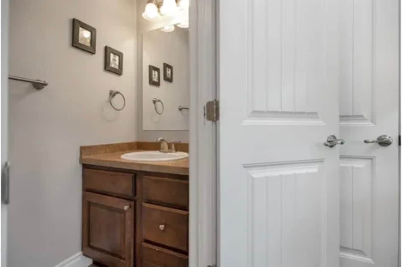 Building Photo - 3030 Saddle Dr