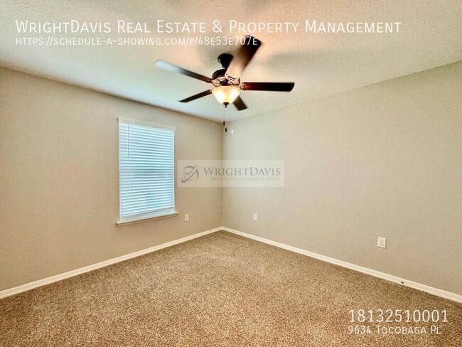 Building Photo - Gorgeous 3/2.5 townhome in the Landings in...