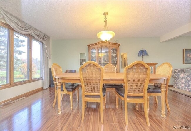 Building Photo - 6784 Bear Ridge Rd