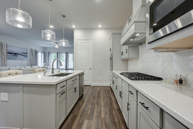 Building Photo - 21820 Enchanted Rock Dr N
