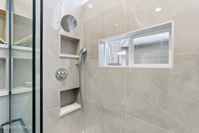 Building Photo - 612 Deal Rd