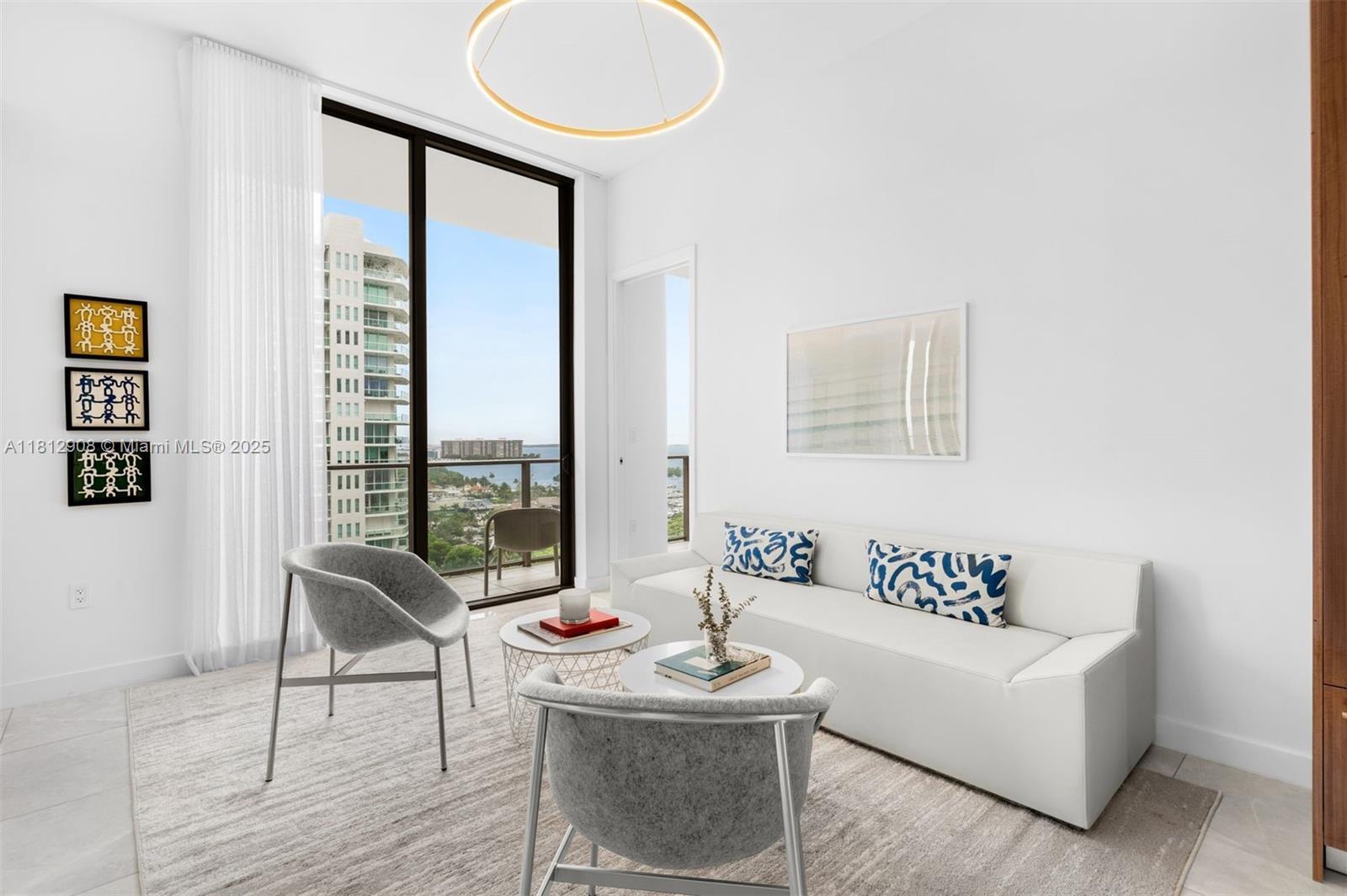 Building Photo - 2655 S Bayshore Dr