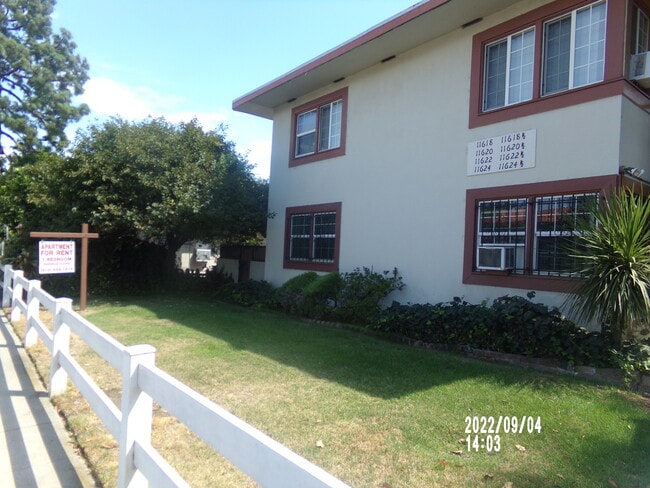 Building Photo - 11618 Riverside Dr